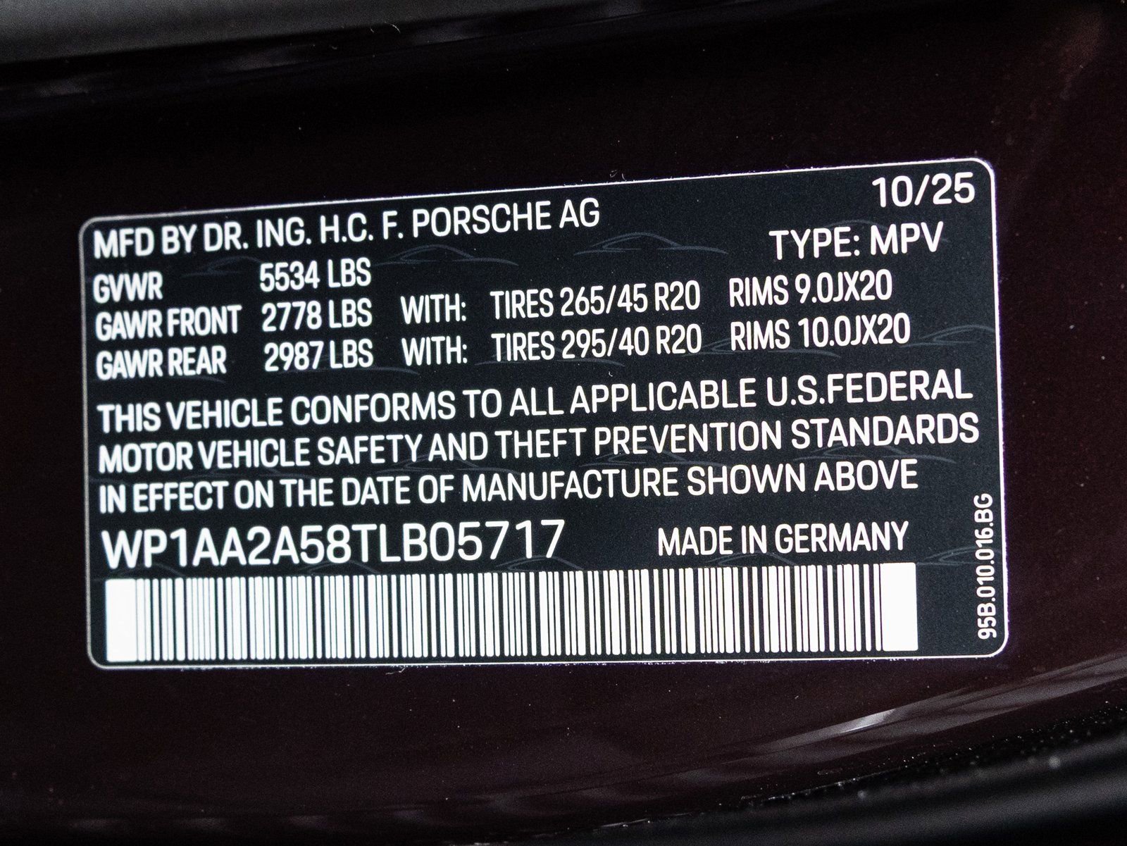 Certified 2026 Porsche Macan image 38