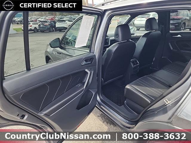 Used 2022 Volkswagen Tiguan SE R-Line AWD/4WD image 23