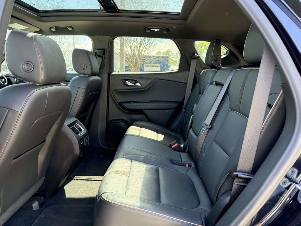 Used 2020 Chevrolet Blazer Premier w/ Driver Confidence II Package image 16