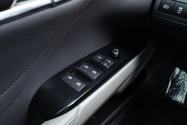Used 2018 Toyota Camry XLE w/ Audio Package FWD image 23