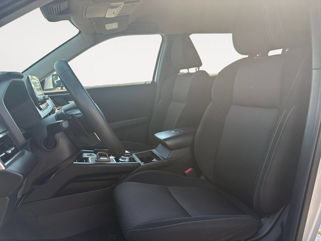 Used 2024 Mitsubishi Outlander ES FWD image 9