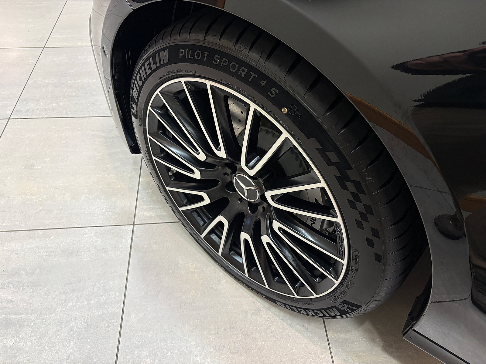 New 2027 Mercedes-Benz E 53 AMG e 4MATIC Sedan image 7
