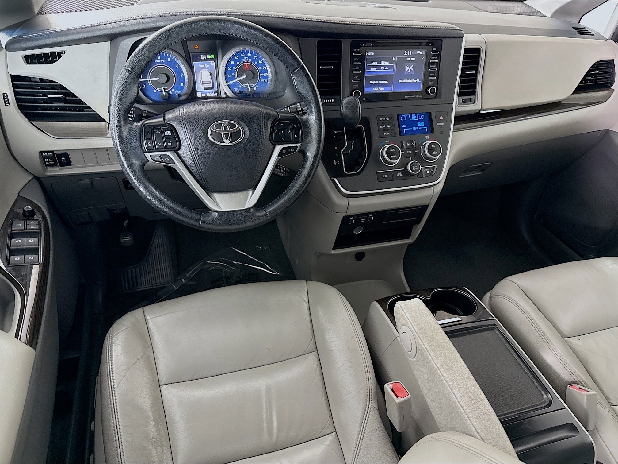 Used 2020 Toyota Sienna XLE FWD image 17