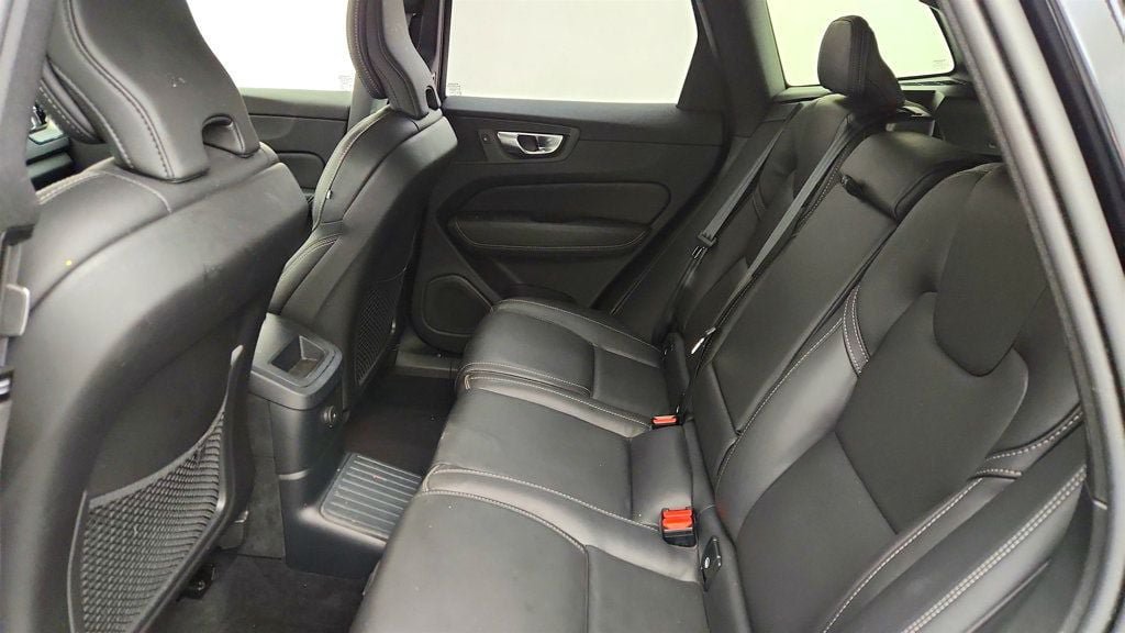 Used 2024 Volvo XC60 T8 Ultimate w/ Protection Package Premier AWD/4WD image 21