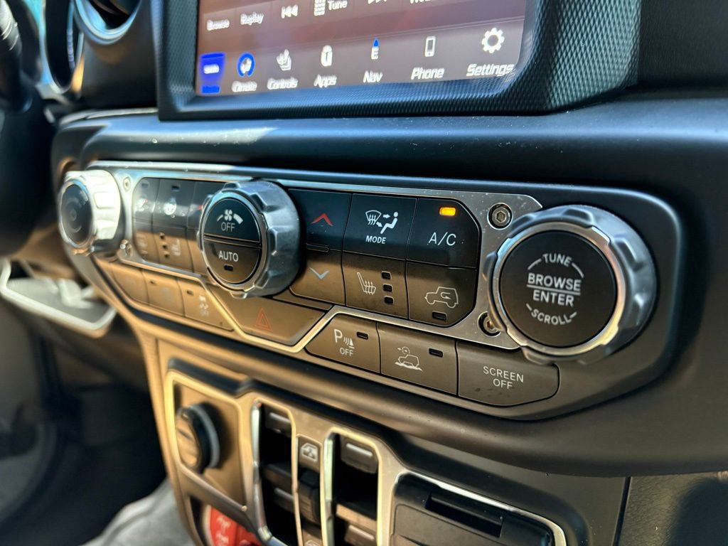 Used 2022 Jeep Wrangler Unlimited Rubicon 4xe w/ Dual Top Group image 32