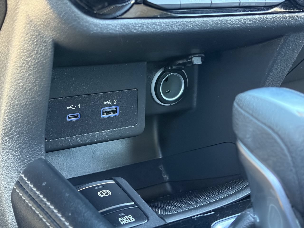 Used 2022 Nissan Kicks SR FWD image 43