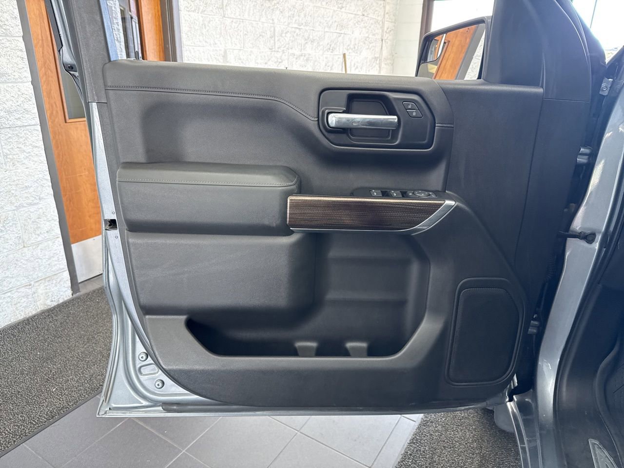 Used 2019 Chevrolet Silverado 1500 LT w/ All-Star Edition image 32