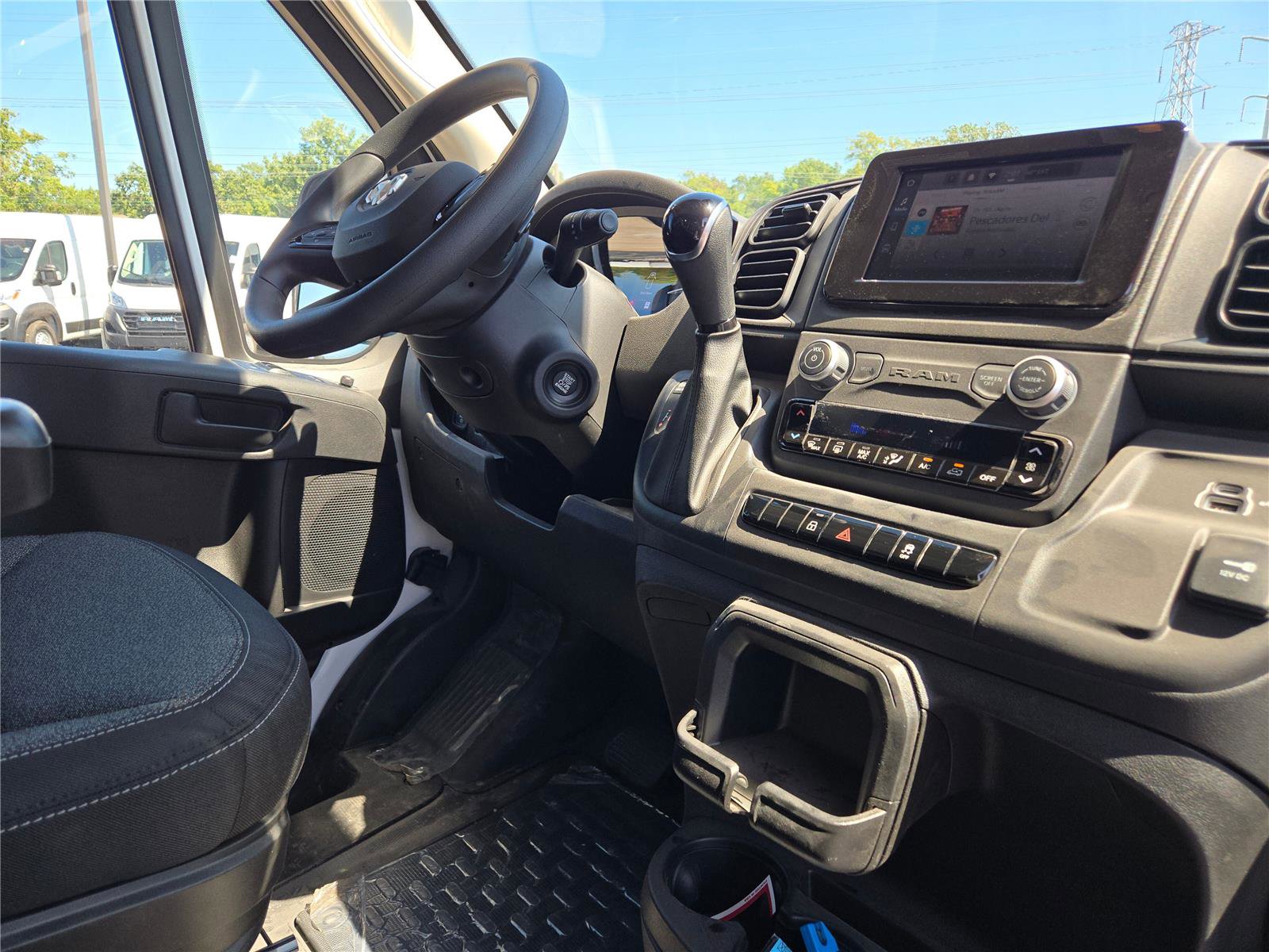 Used 2025 RAM ProMaster 2500 w/ Convenience Group image 8