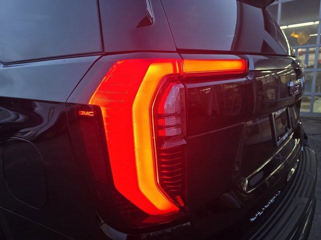 Used 2025 GMC Yukon AT4 image 35