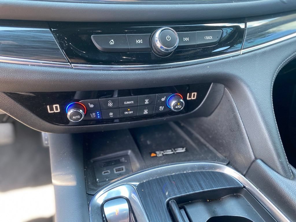 Used 2024 Buick Enclave Premium FWD image 23