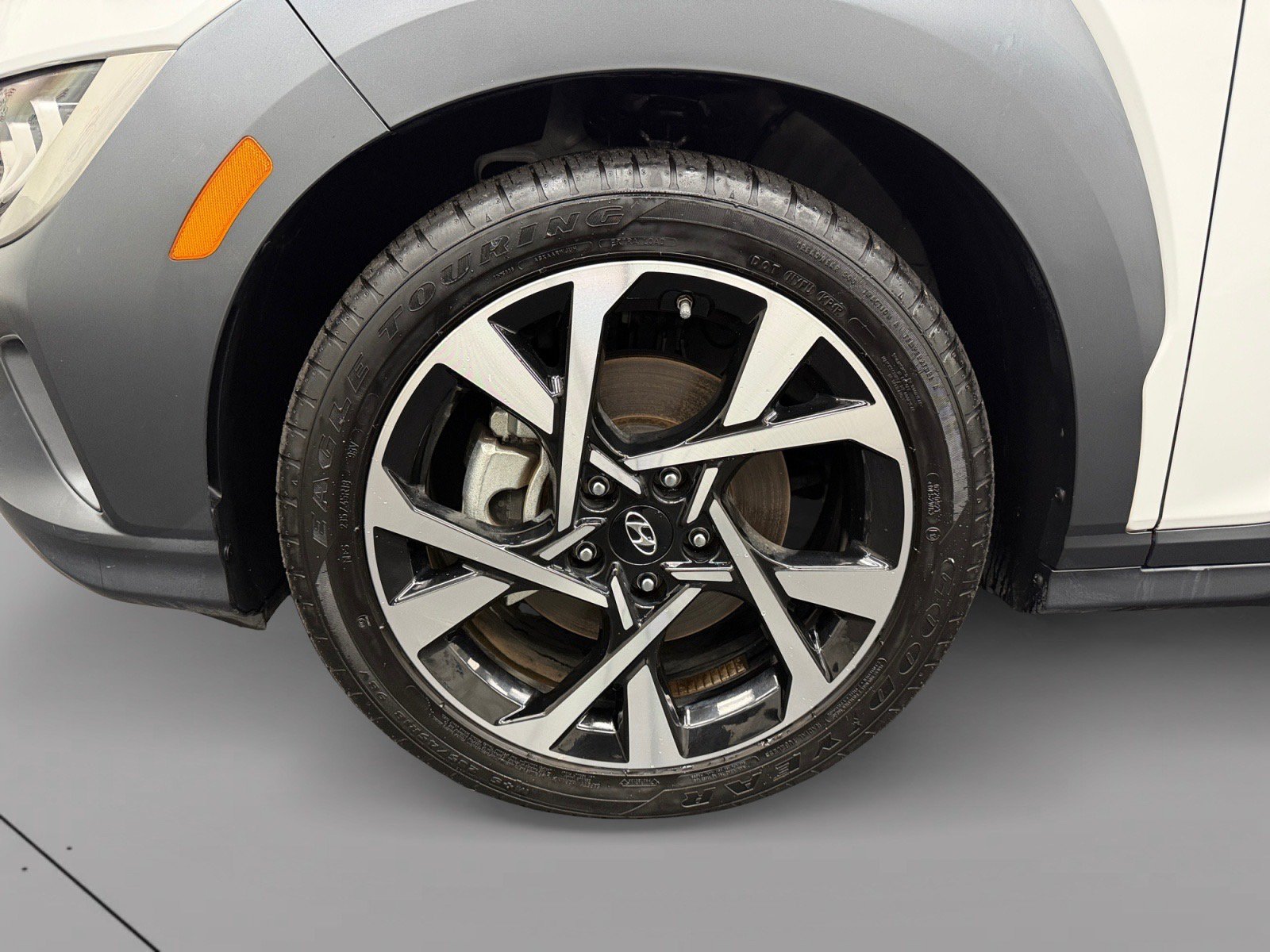 Used 2023 Hyundai Kona Limited AWD/4WD image 14