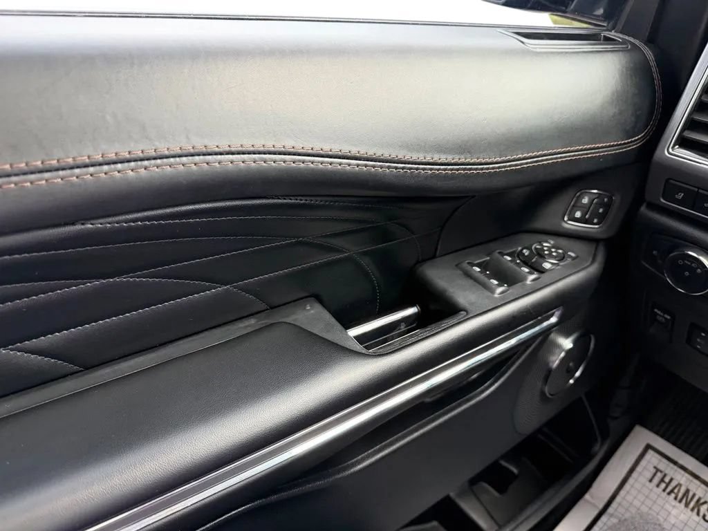 Used 2020 Ford Expedition Platinum AWD/4WD image 12