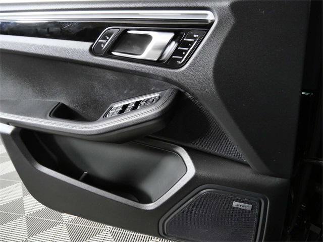 Used 2017 Porsche Macan S image 26