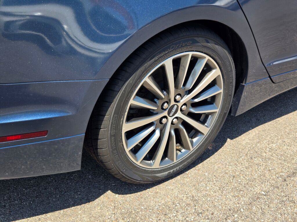 Used 2019 Lincoln MKZ Premiere FWD image 11