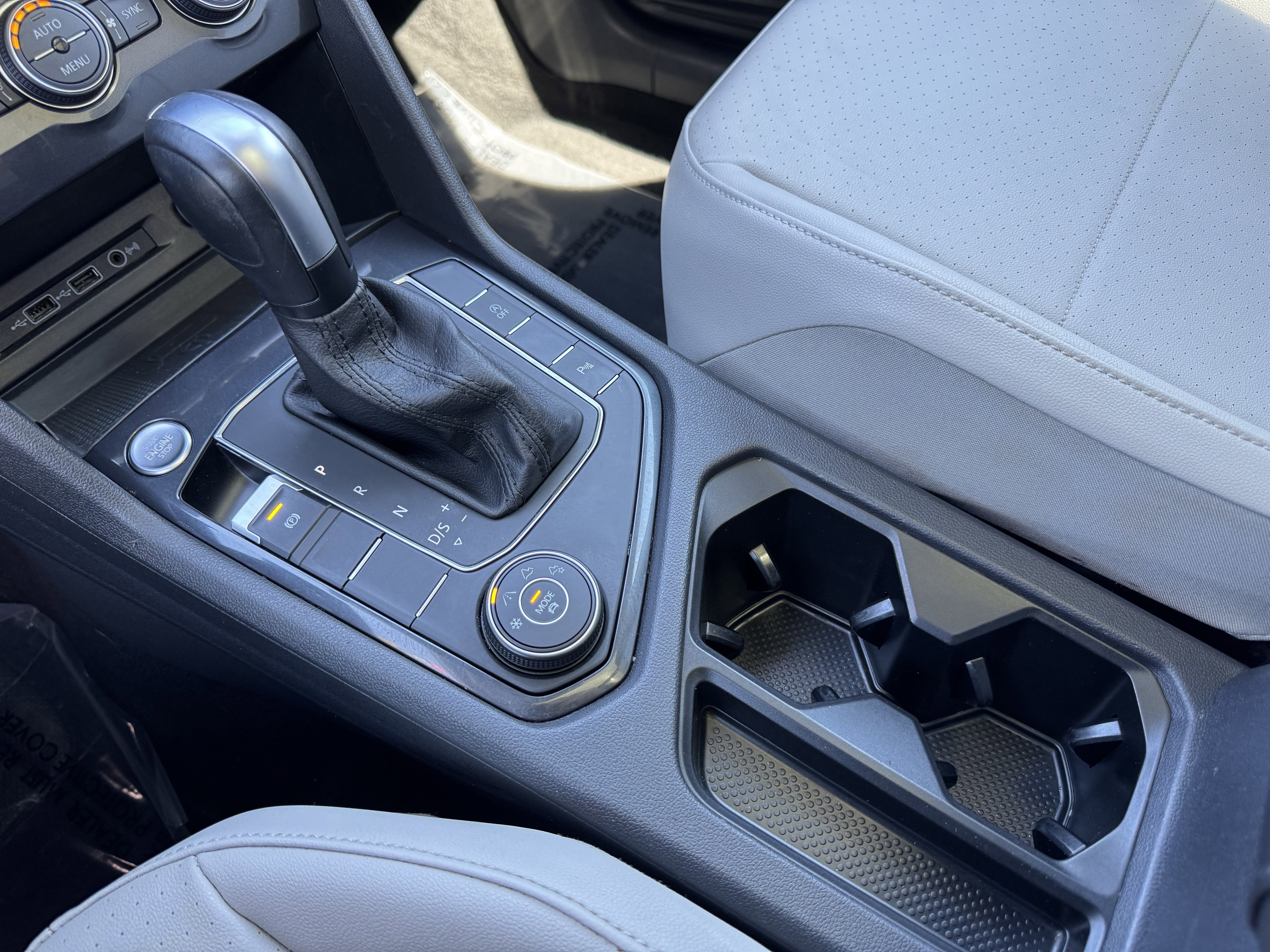 Used 2020 Volkswagen Tiguan SEL image 30