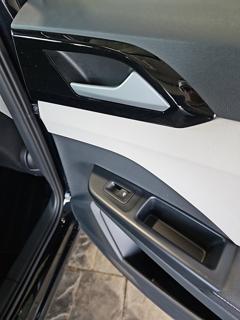 New 2026 Volkswagen Taos S image 16