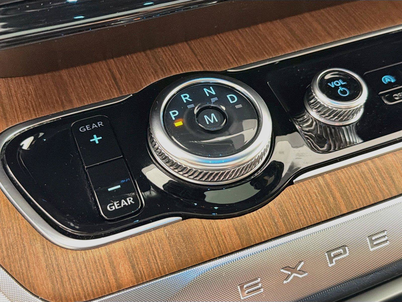 Used 2025 Ford Expedition King Ranch AWD/4WD image 23