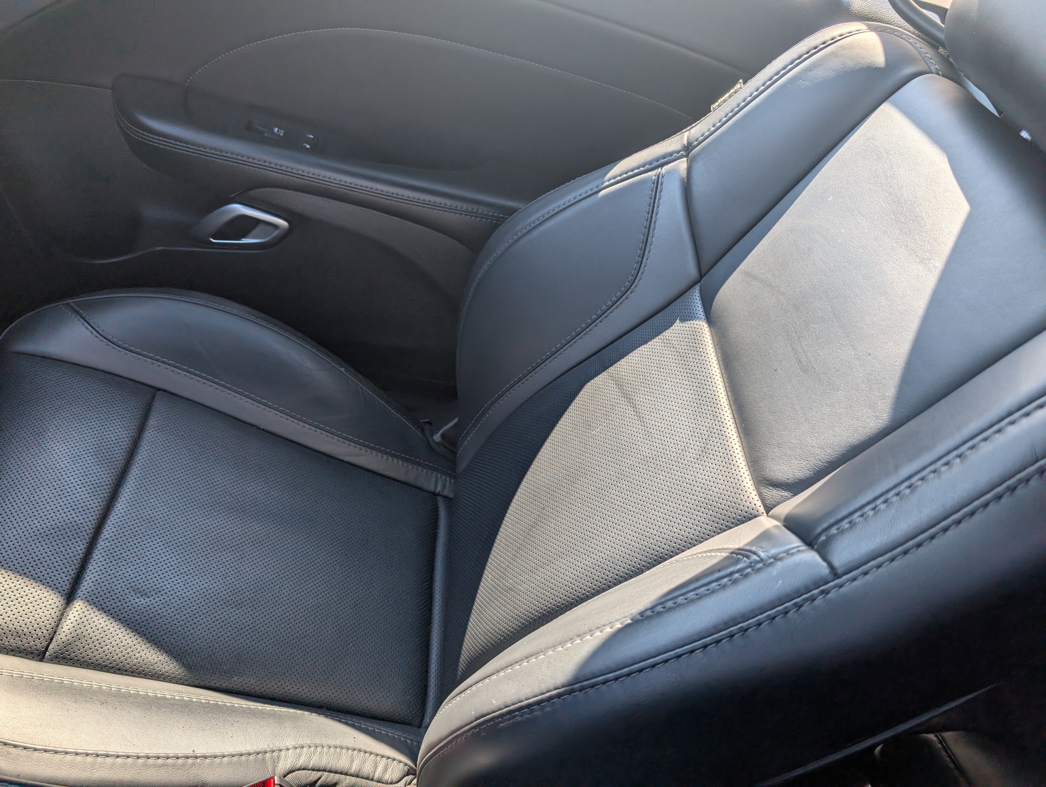 Used 2017 Dodge Challenger GT w/ Technology Group image 24