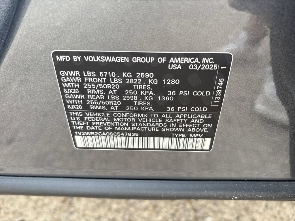 Used 2025 Volkswagen Atlas SE FWD image 27