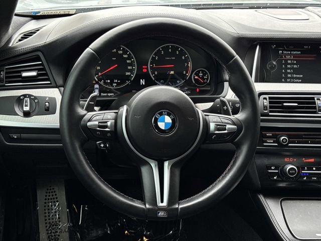 Used 2014 BMW M5 RWD image 9