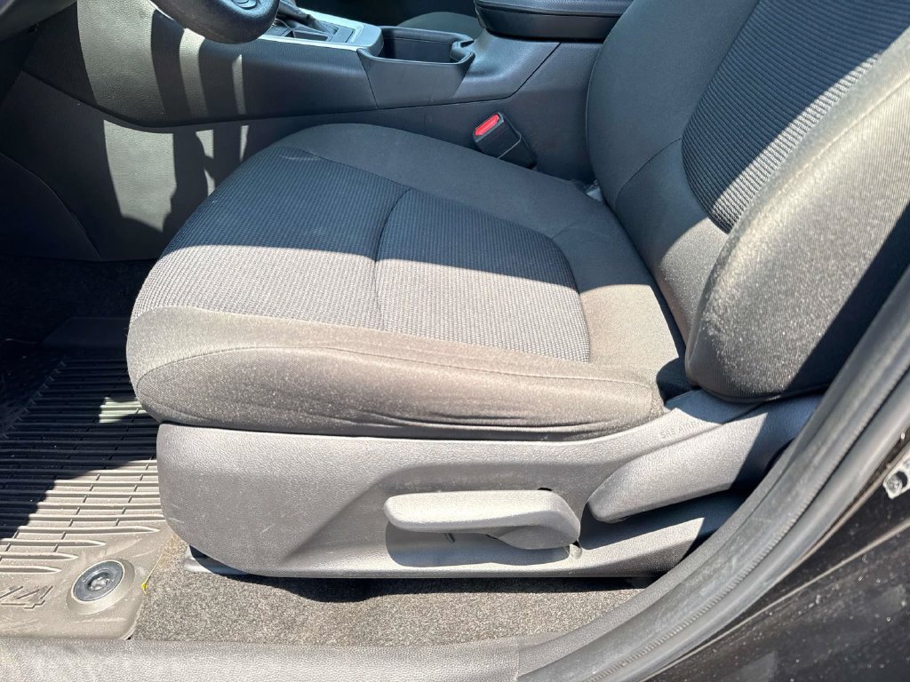 Used 2024 Toyota RAV4 LE AWD/4WD image 20