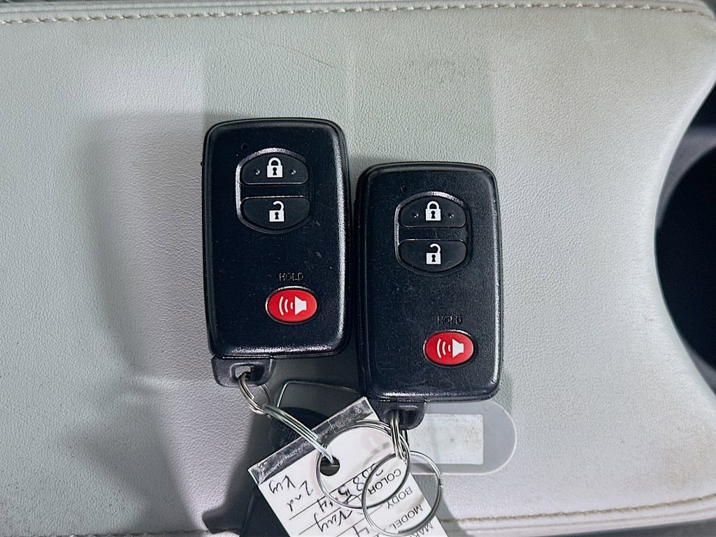 Used 2014 Toyota Prius Four FWD image 34