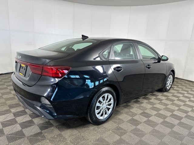 Used 2022 Kia Forte Sedan image 3