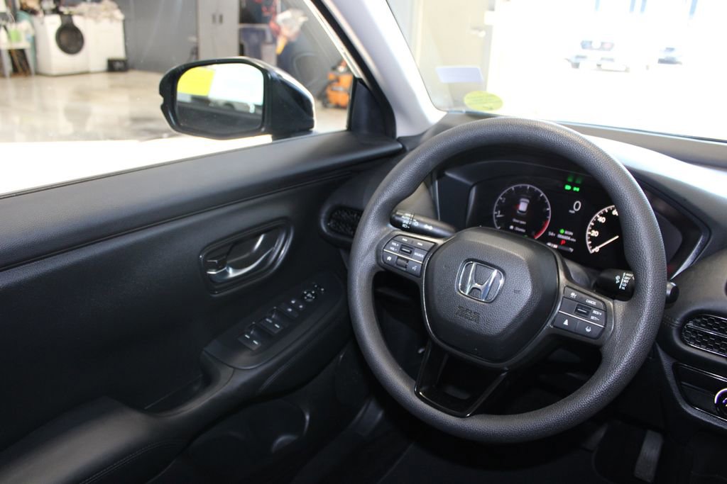 Certified 2025 Honda HR-V LX image 21