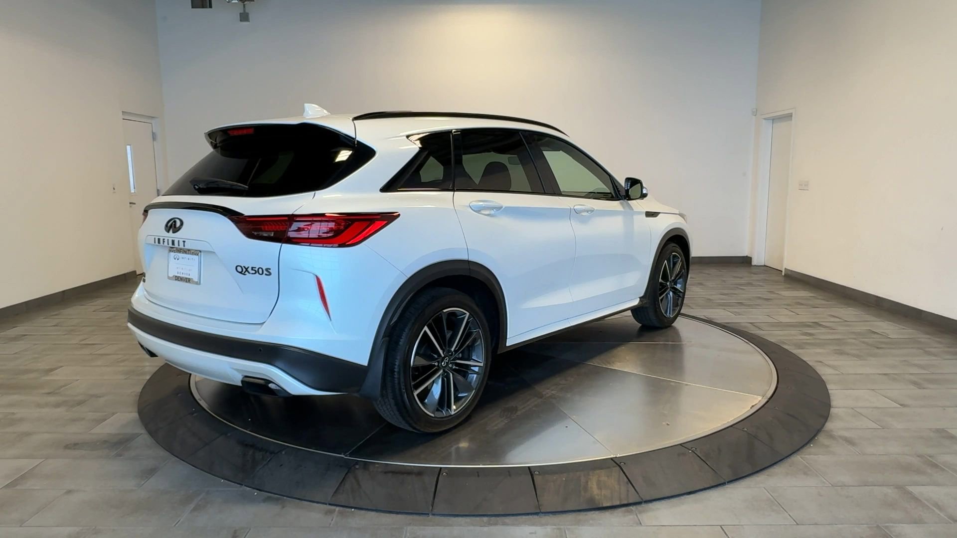 Certified 2025 INFINITI QX50 Sport image 8