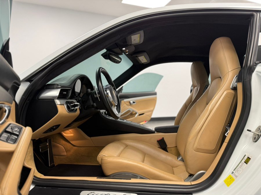 Used 2015 Porsche 911 Turbo S AWD/4WD image 35