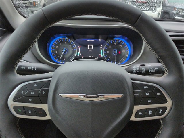 New 2025 Chrysler Voyager LX image 27