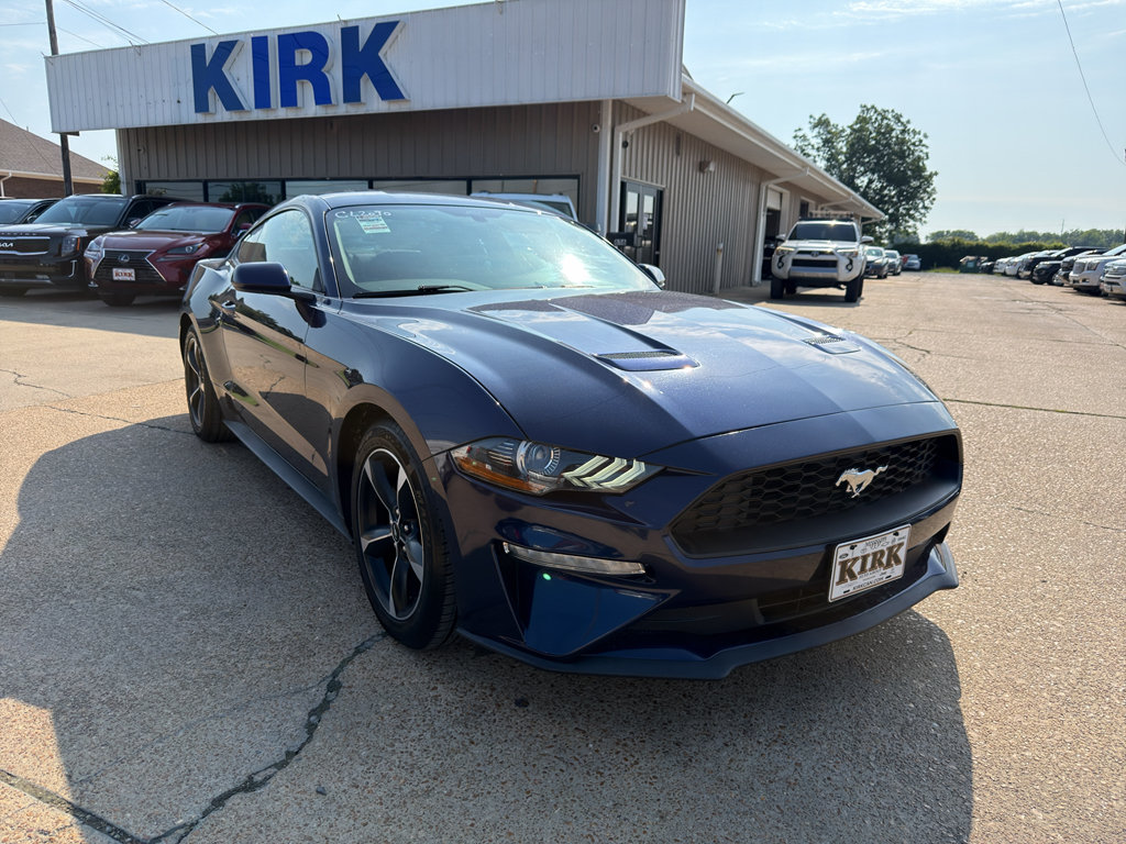 Used 2018 Ford Mustang Coupe RWD image 7