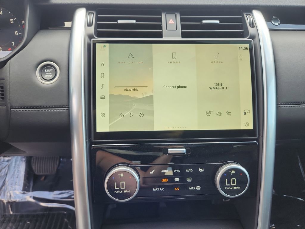 Certified 2025 Land Rover Discovery S AWD/4WD image 17