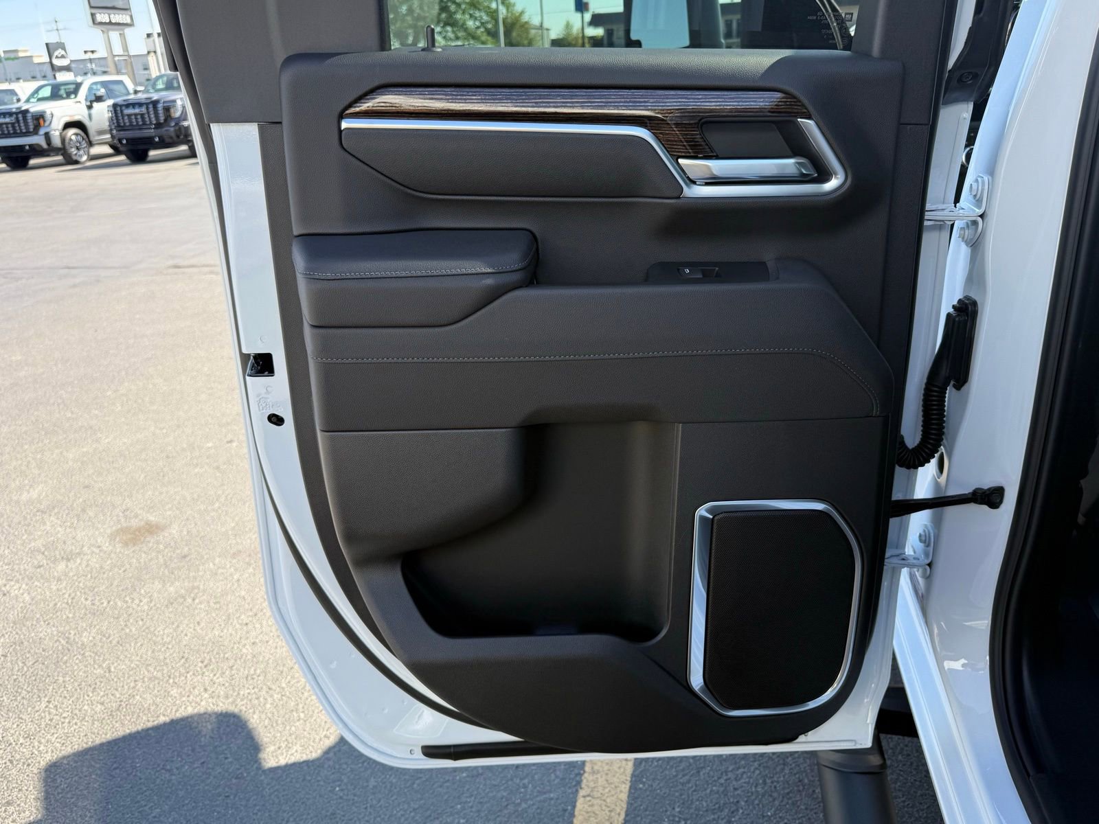 New 2026 GMC Sierra 2500 SLE image 23