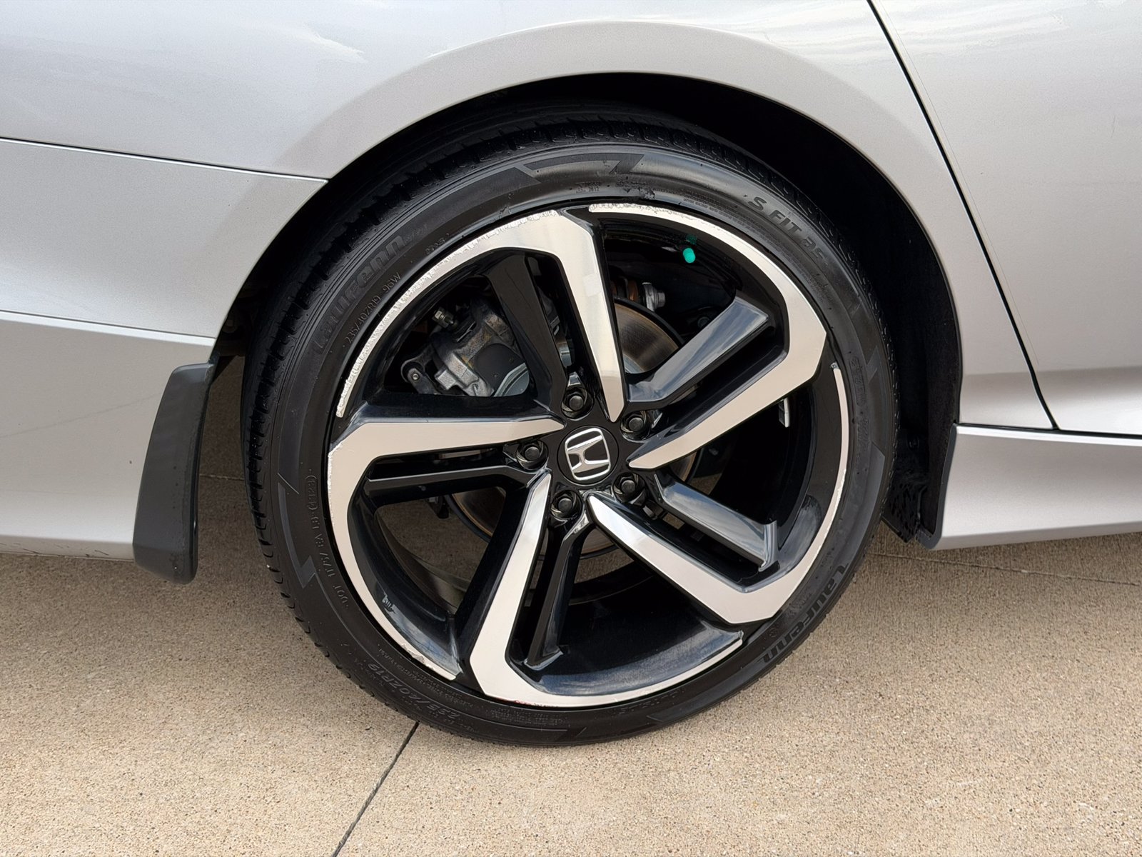 Used 2022 Honda Accord Sport image 8