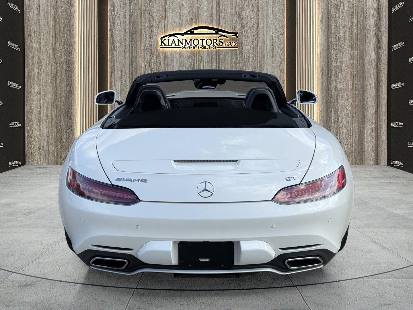 Used 2018 Mercedes-Benz AMG GT Roadster image 29