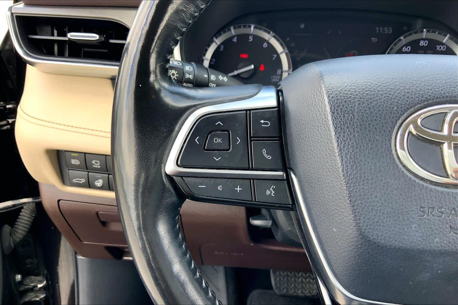 Used 2020 Toyota Highlander Limited FWD image 23