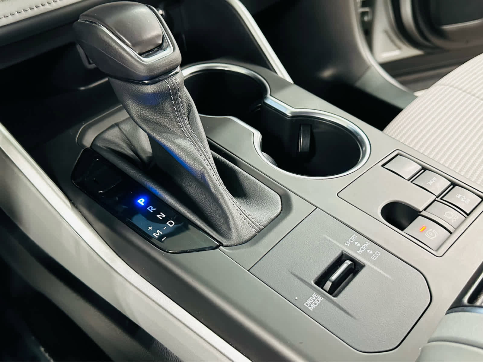 Certified 2023 Toyota Highlander LE image 11