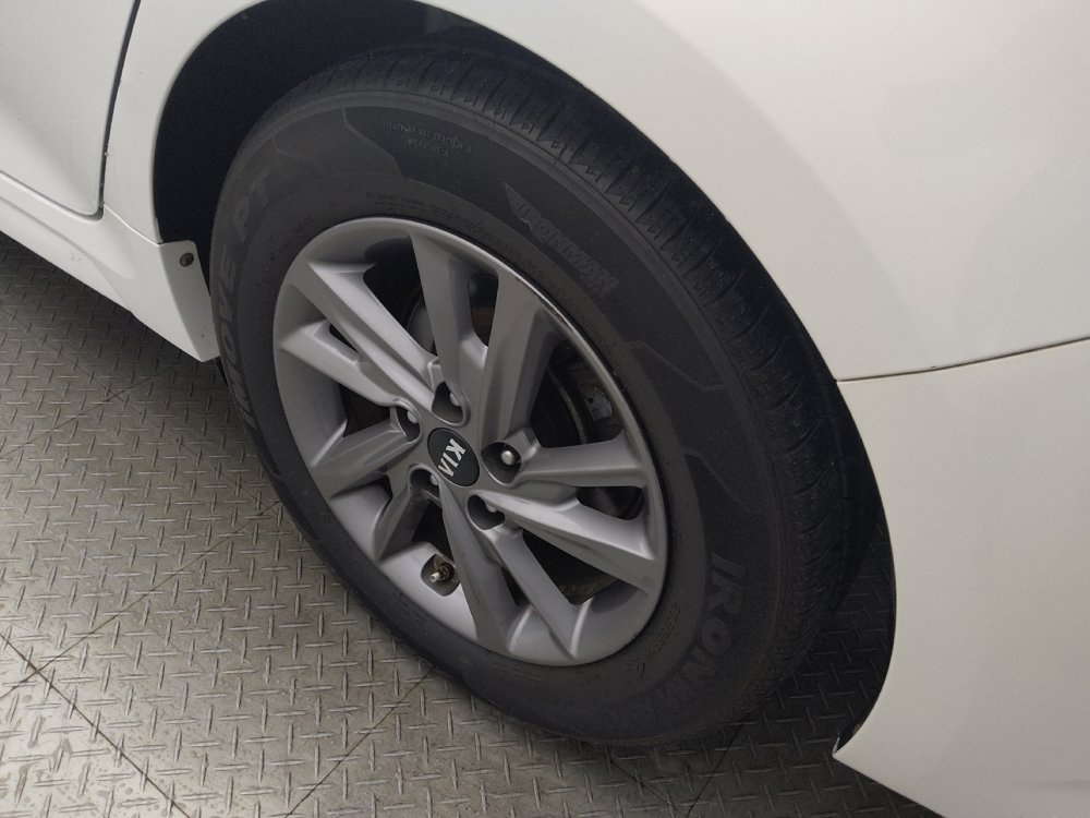 Used 2020 Kia Optima LX FWD image 31