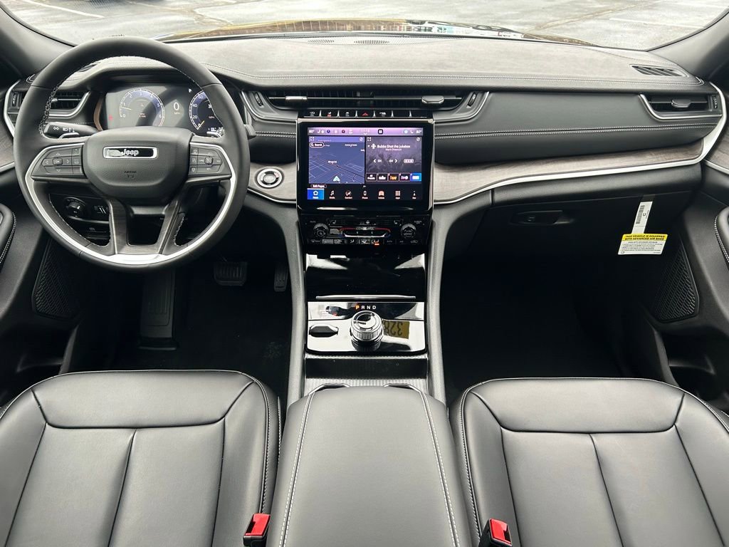 New 2025 Jeep Grand Cherokee Limited image 12