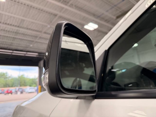 Used 2025 Dodge Durango R/T AWD/4WD image 13