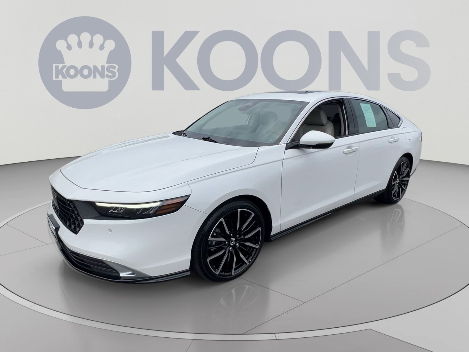 Used 2023 Honda Accord Touring image 5