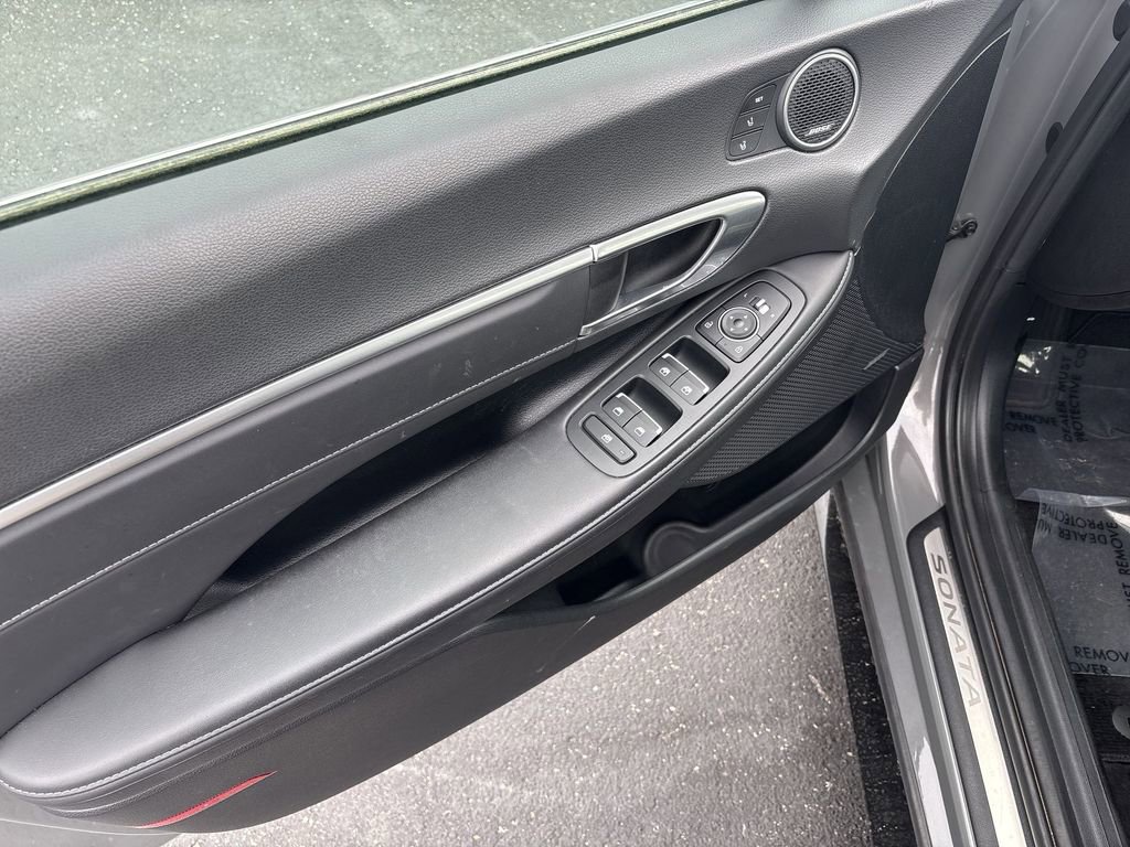 Used 2022 Hyundai Sonata Limited image 15
