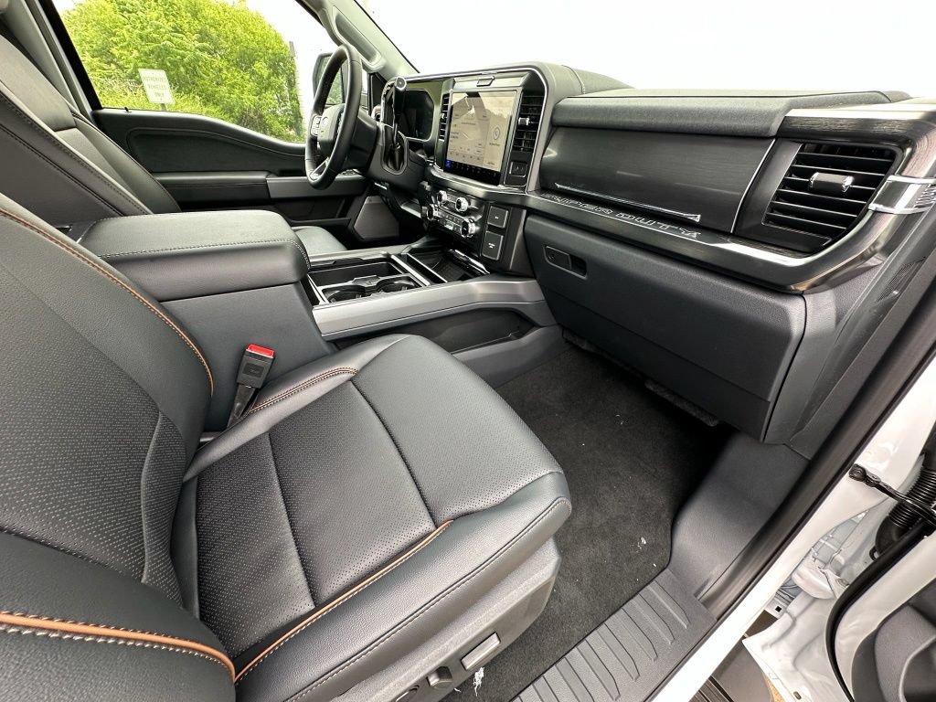 New 2026 Ford F550 4x4 Crew Cab Super Duty image 22