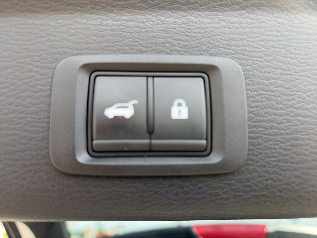 Used 2023 Mitsubishi Outlander SE Black Edition AWD/4WD image 24