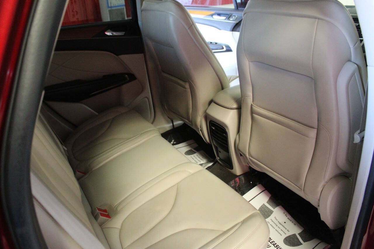 Used 2019 Lincoln MKC Select w/ Select Plus Package FWD image 10