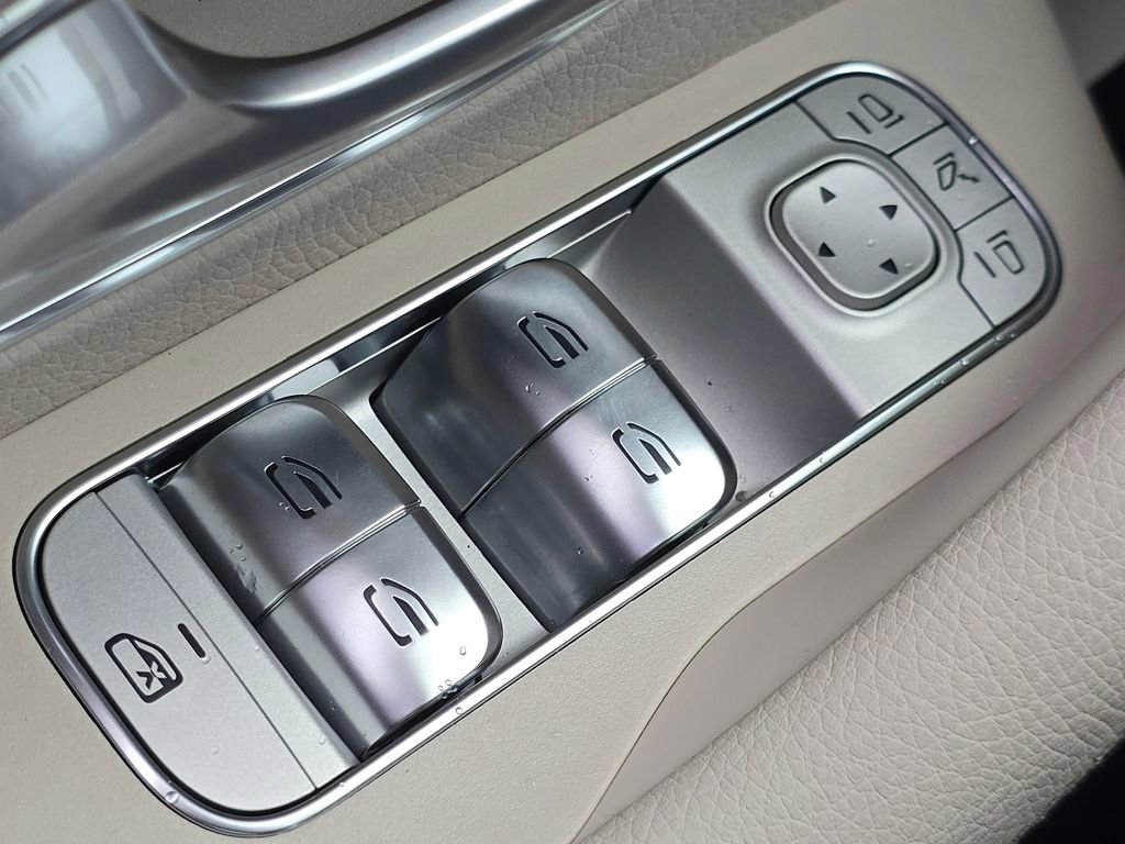 Used 2026 Mercedes-Benz GLS 450 4MATIC image 27