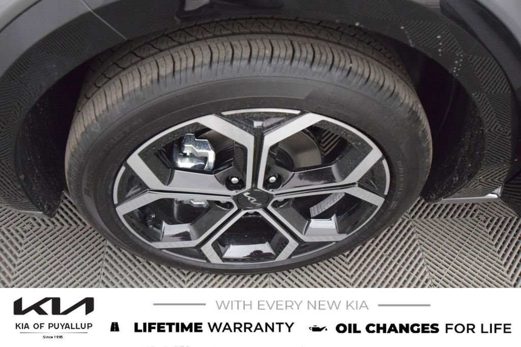 New 2025 Kia Niro EX Touring image 21