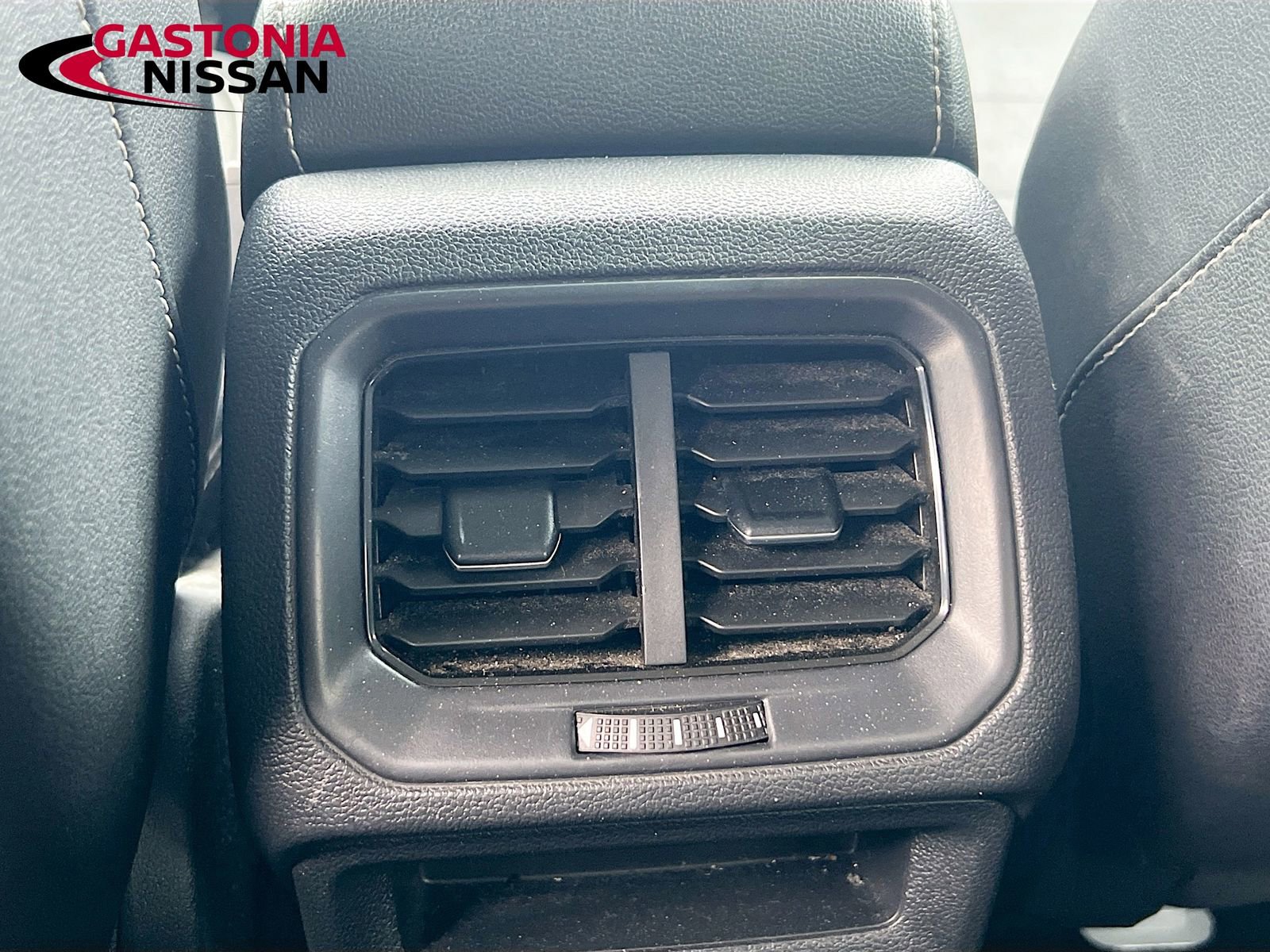 Used 2022 Volkswagen Taos SE image 32