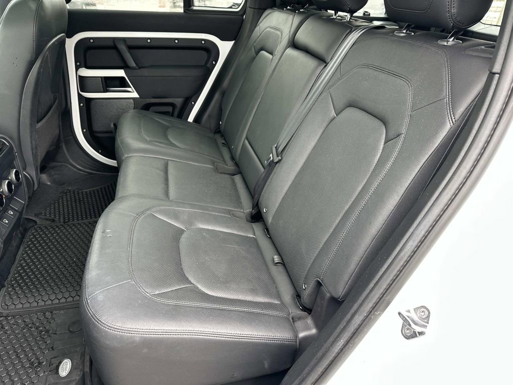 Used 2023 Land Rover Defender 110 S image 12